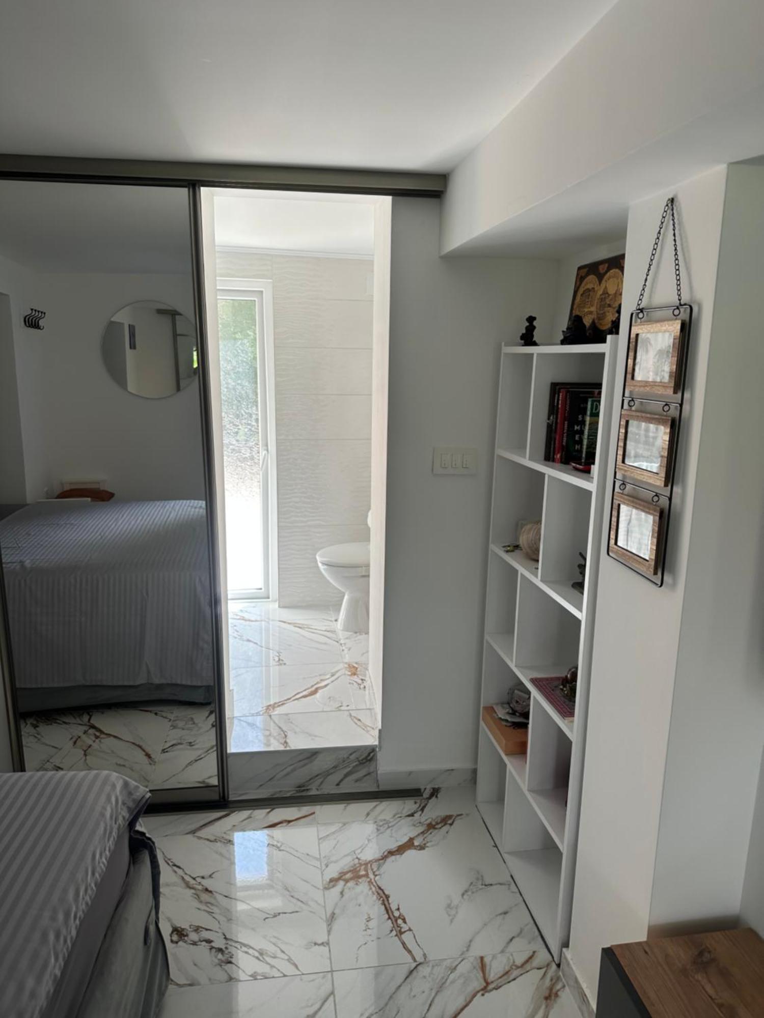 Apartman Lili เซทินเจ ภายนอก รูปภาพ