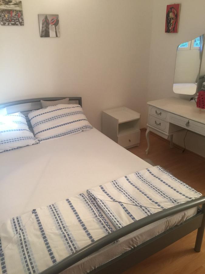 Apartman Lili เซทินเจ ภายนอก รูปภาพ