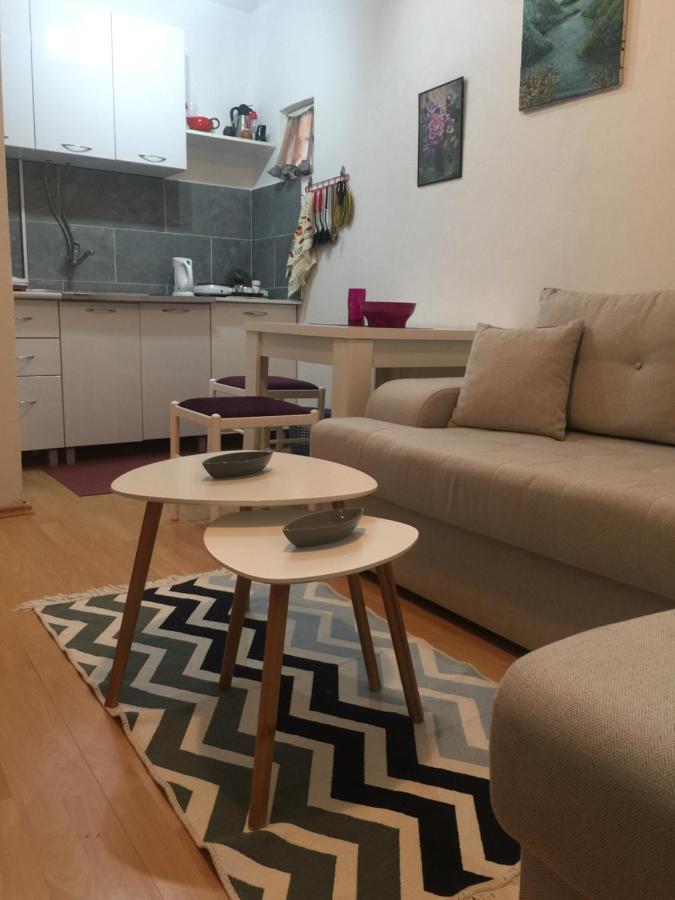 Apartman Lili เซทินเจ ภายนอก รูปภาพ