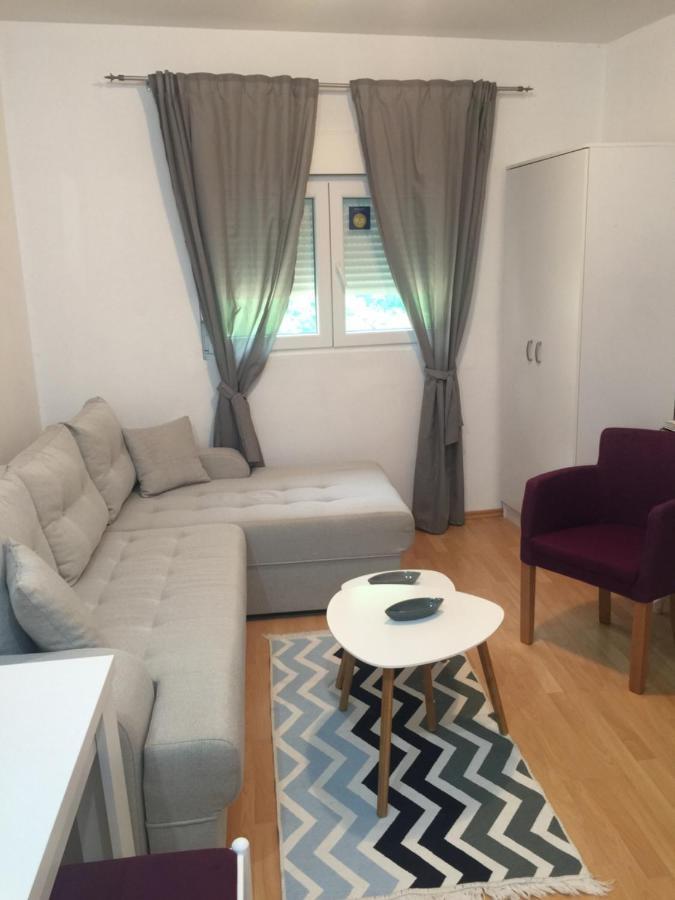 Apartman Lili เซทินเจ ภายนอก รูปภาพ
